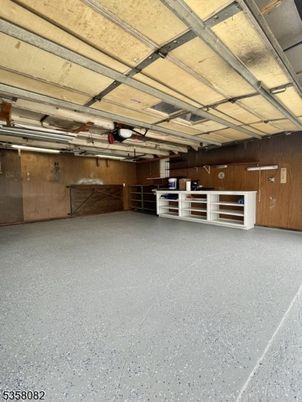 Garage, Interior, Wooden Walls