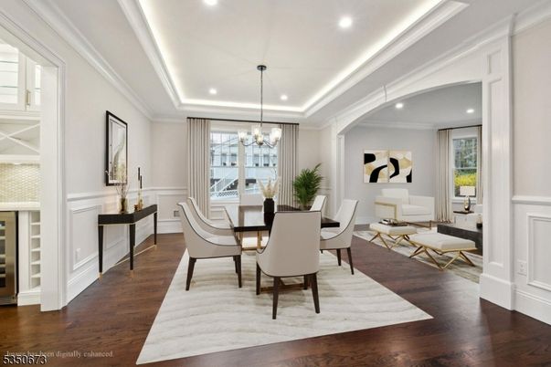 Chandelier, Dining room, Interior, Living room, Recessed Lighting, Wood Texture Flooring
