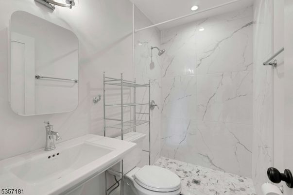 Bathroom, Interior, Marble Walls, Recessed Lighting