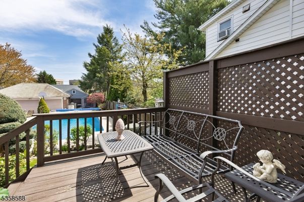 Exterior, Wood Texture Flooring
