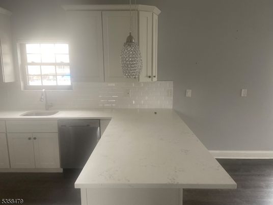 Interior, Kitchen, Pendant Lights, Wood Texture Flooring