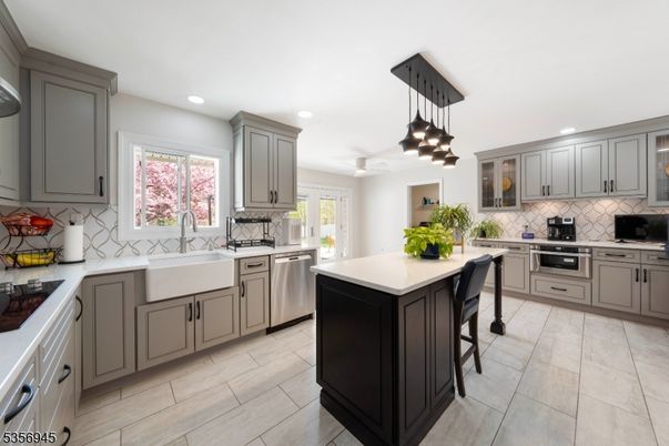 Interior, Kitchen, Pendant Lights, Recessed Lighting, Stainless Steel Appliances
