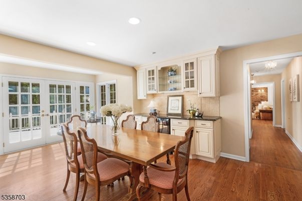 Dining room, Interior, Kitchen, Recessed Lighting, Wood Texture Flooring