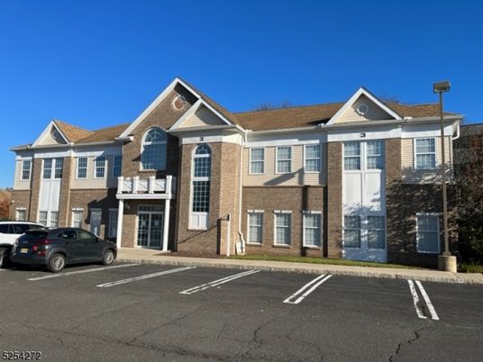 Exterior, Facade, Brick Facade, Rowhouse