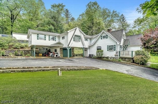 Backyard, Exterior, Facade, Farmhouse