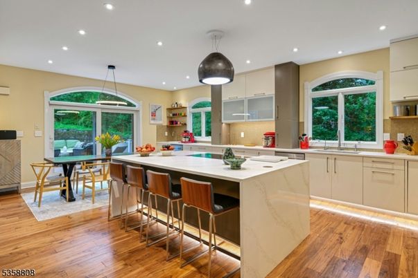 Dining room, Interior, Kitchen, Pendant Lights, Recessed Lighting, Wood Texture Flooring