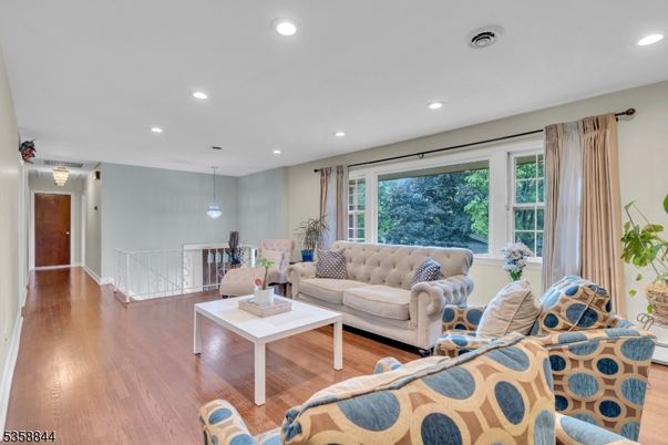 Dining room, Interior, Living room, Pendant Lights, Recessed Lighting, Wood Texture Flooring