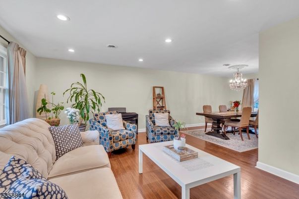 Chandelier, Dining room, Interior, Living room, Recessed Lighting, Wood Texture Flooring