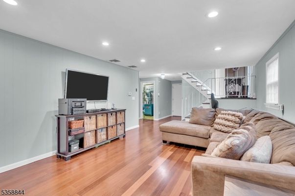Interior, Living room, Recessed Lighting, Wood Texture Flooring