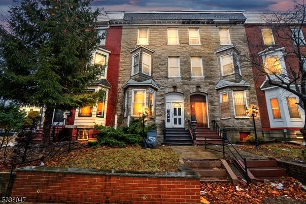 Exterior, Facade, Brick Facade, Rowhouse