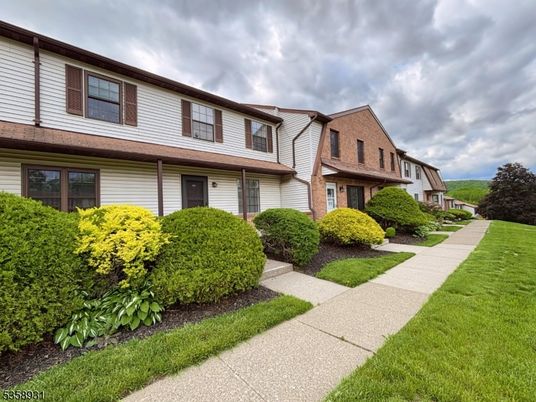 Exterior, Facade, Brick Facade, Cape Cod