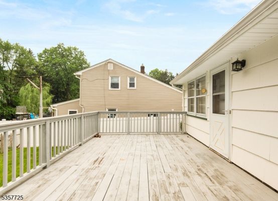 Exterior, Wood Texture Flooring