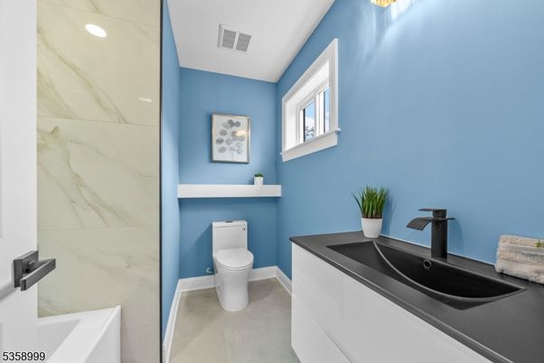 Bathroom, Interior, Marble Walls, Recessed Lighting