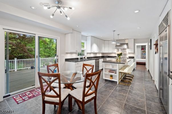 Dining room, Interior, Kitchen, Pendant Lights, Recessed Lighting, Stainless Steel Appliances