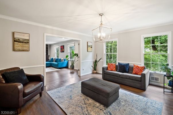 Interior, Living room, Pendant Lights, Wood Texture Flooring