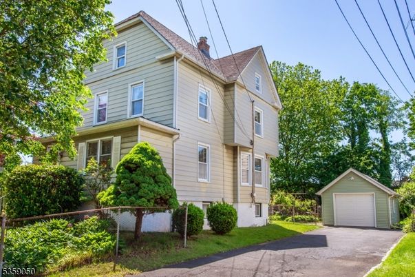 Detached Garage, Exterior, Facade, Queen Anne Victorian