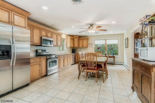 Dining room, Interior, Kitchen, Recessed Lighting, Stainless Steel Appliances