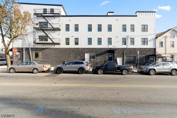 Exterior, Facade, Condo Building