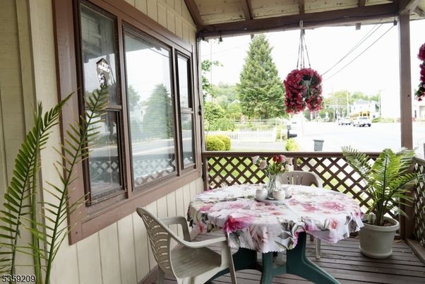 Dining room, Interior