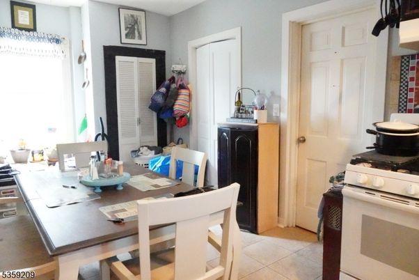 Dining room, Interior, Kitchen, Washer