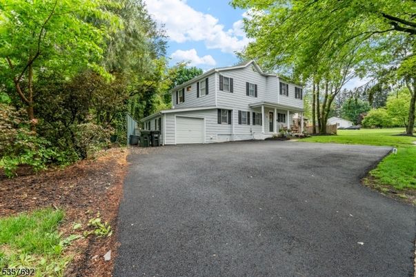 Attached, Backyard, Exterior, Facade, Queen Anne Victorian