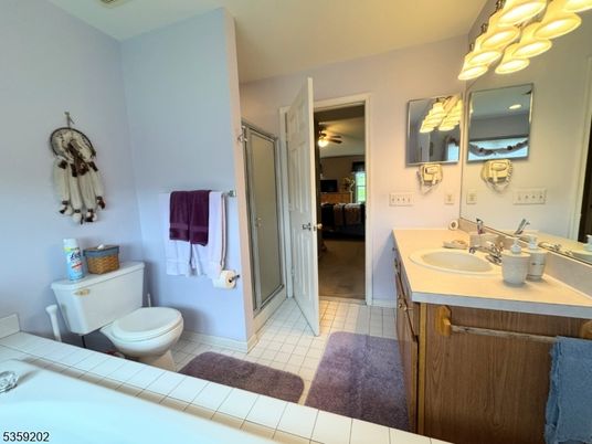 Bathroom, Interior, Tile Countertops