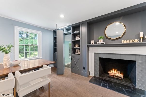 Dining room, Fireplace, Interior, Recessed Lighting, Wood Texture Flooring