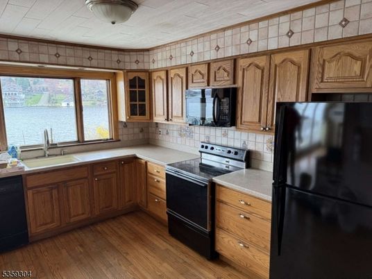 Interior, Kitchen, Water, Wood Texture Flooring