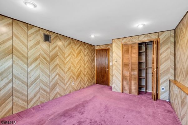 Empty room, Interior, Recessed Lighting, Wooden Walls