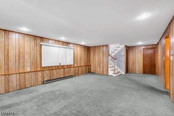 Empty room, Interior, Recessed Lighting, Wooden Walls