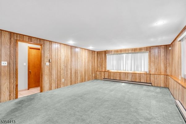 Empty room, Interior, Recessed Lighting, Wooden Walls