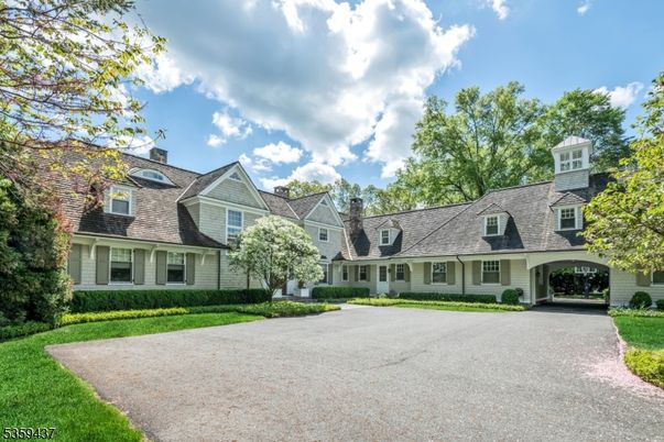 Backyard, Exterior, Facade, Cape Cod