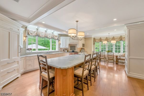 Chandelier, Dining room, Interior, Kitchen, Recessed Lighting, Wood Texture Flooring