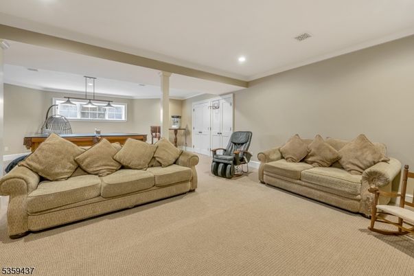 Interior, Living room, Pendant Lights, Recessed Lighting