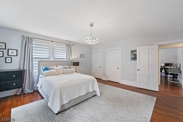 Bedroom, Interior, Pendant Lights, Wood Texture Flooring