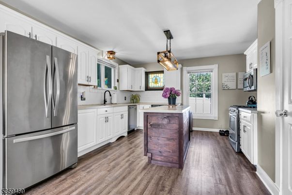 Interior, Kitchen, Pendant Lights, Washer, Wood Texture Flooring