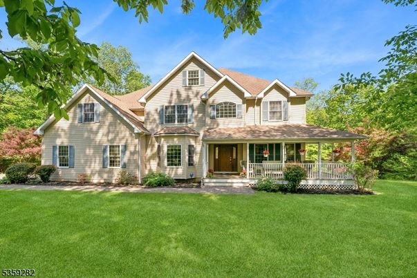 Backyard, Exterior, Facade, Farmhouse