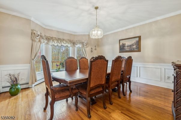 Chandelier, Dining room, Interior, Wood Texture Flooring