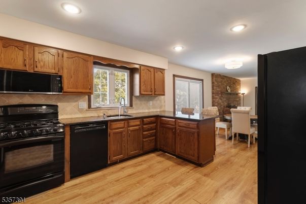 Dining room, Interior, Kitchen, Recessed Lighting, Stone Walls, Wood Texture Flooring