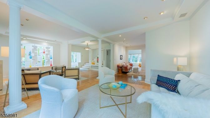 Dining room, Interior, Living room, Pendant Lights, Recessed Lighting, Wood Texture Flooring