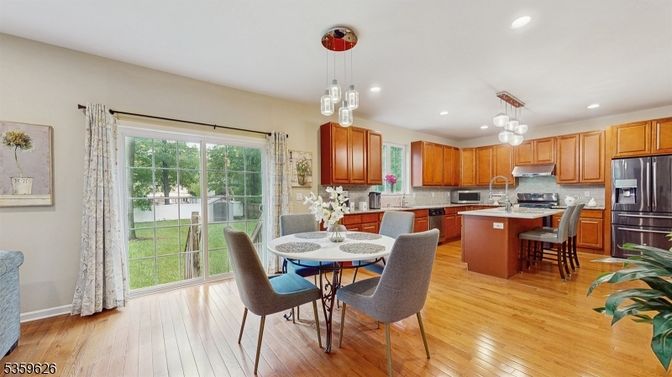 Dining room, Interior, Kitchen, Pendant Lights, Recessed Lighting, Wood Texture Flooring