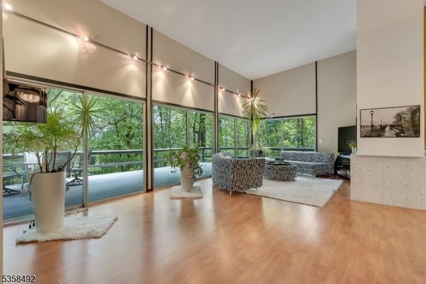 Interior, Living room, Sun Room, Wood Texture Flooring