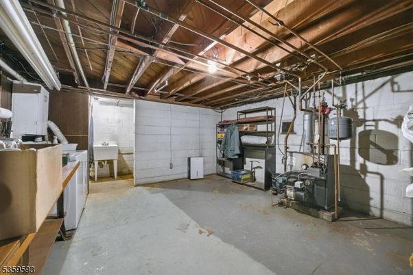 Interior, Washer, Wooden Beams