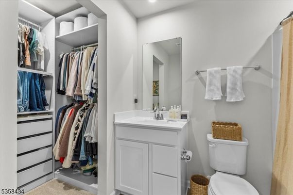Bathroom, Interior, Recessed Lighting, Walk-in Closets