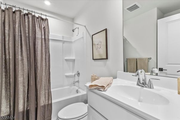 Bathroom, Interior, Recessed Lighting