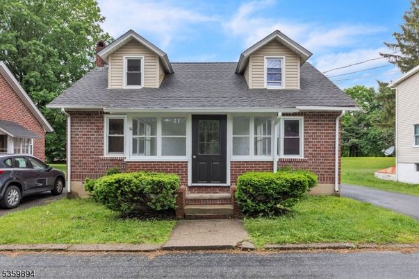 Exterior, Facade, Brick Facade, Cape Cod