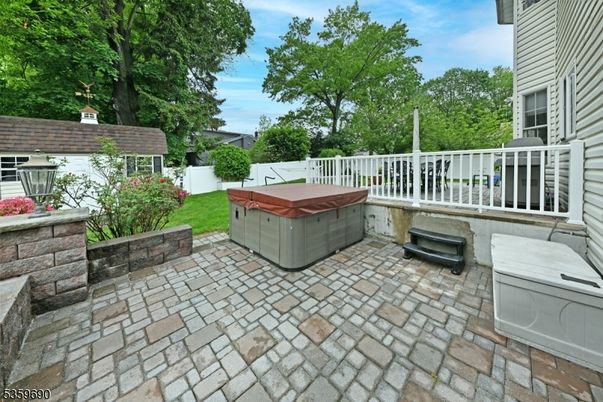 Exterior, Hot Tub