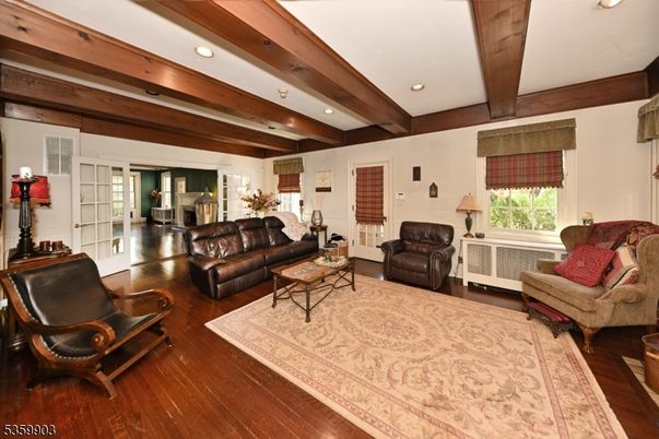 Interior, Living room, Recessed Lighting, Wooden Beams, Wood Texture Flooring