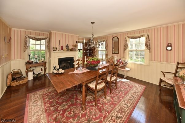 Chandelier, Dining room, Fireplace, Interior, Wood Texture Flooring