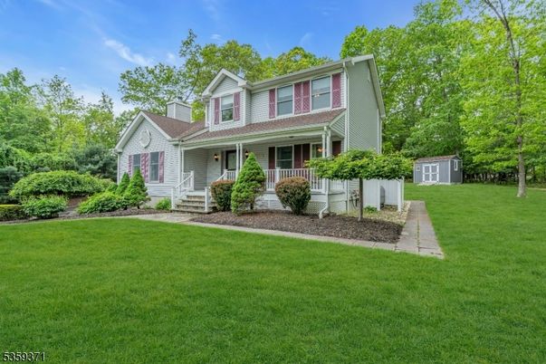 Backyard, Exterior, Facade, Queen Anne Victorian